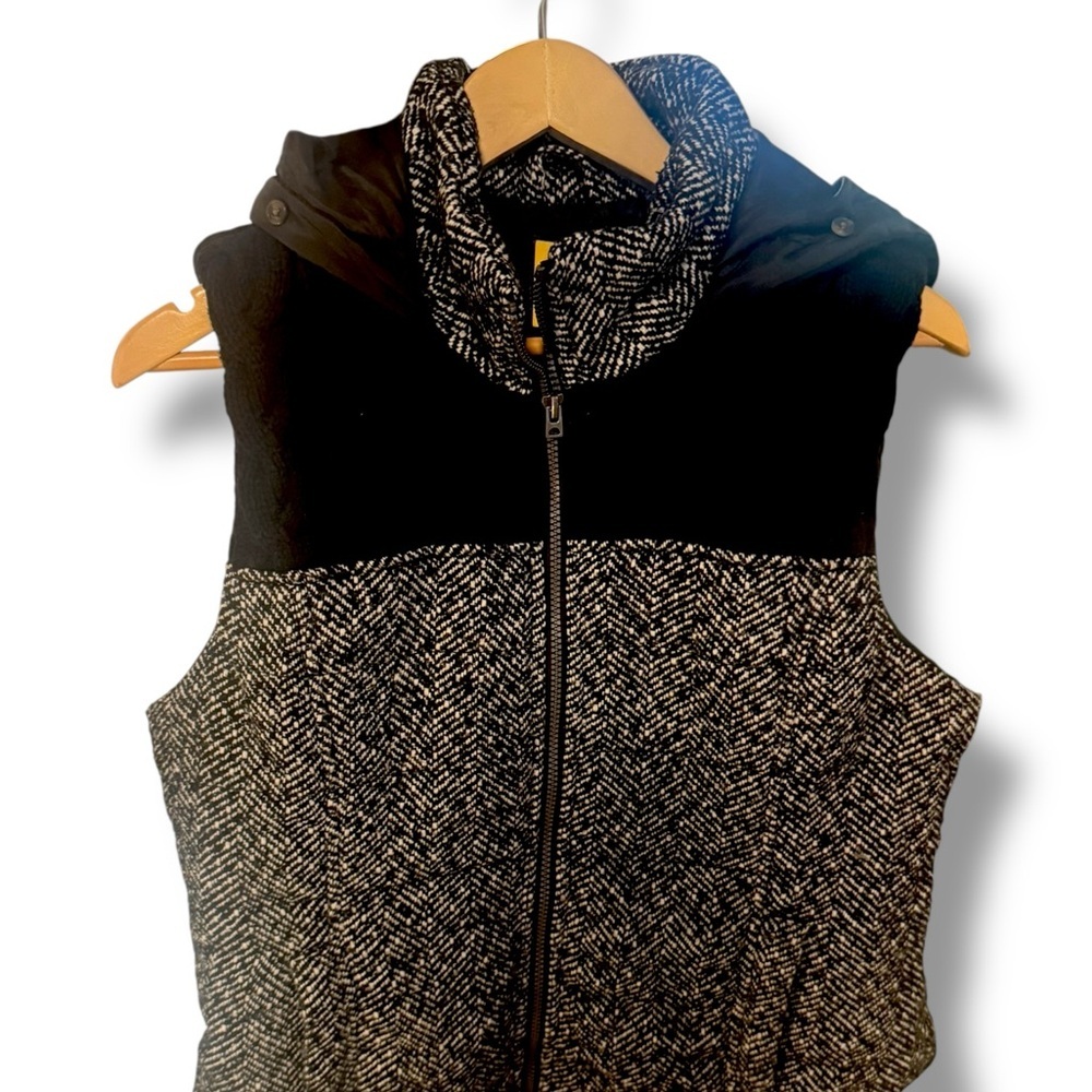 Prince & Fox Black and White Vest